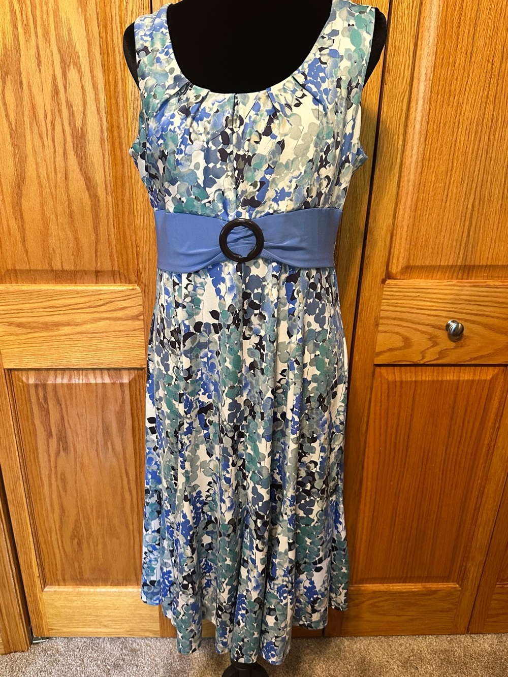 Perceptions New York Dress M Blue Floral Sleeveless Belted Midi